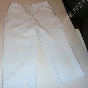 White Capri Size 10 Kim Rogers (CL-7083)